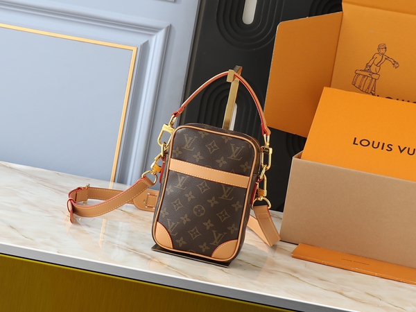 ルイヴィトンバッグ正面デザイン